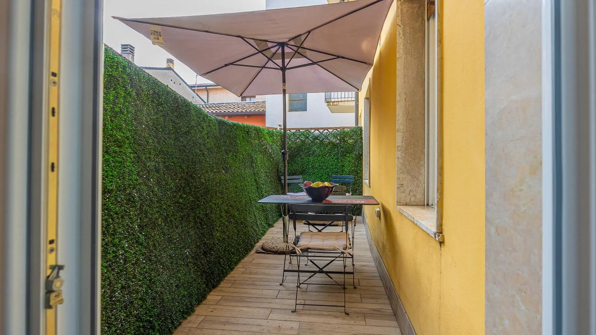 Modern Apartment With Terrace 维罗纳