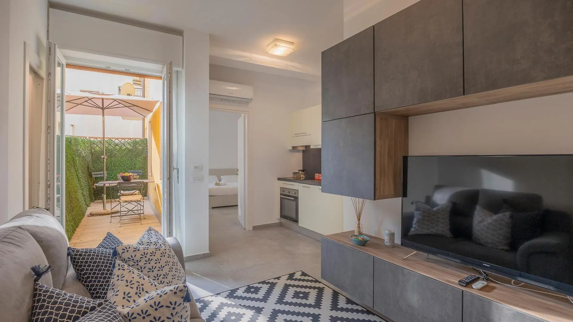 Modern Apartment With Terrace Verona
