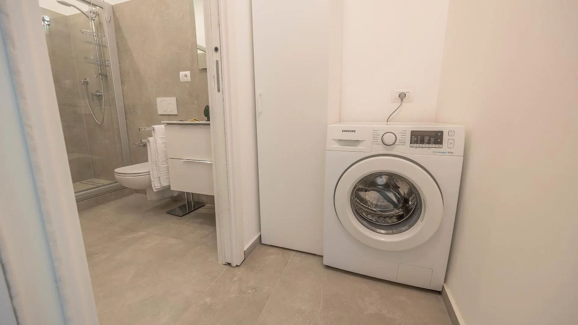 Modern Apartment With Terrace Verona 0*,  Italia